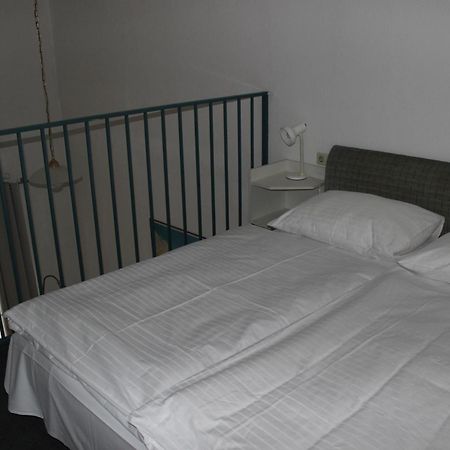 Hotel Michael غيراسدورف بي فيين الغرفة الصورة