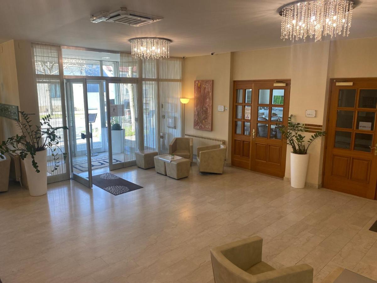 Hotel Michael غيراسدورف بي فيين المظهر الخارجي الصورة