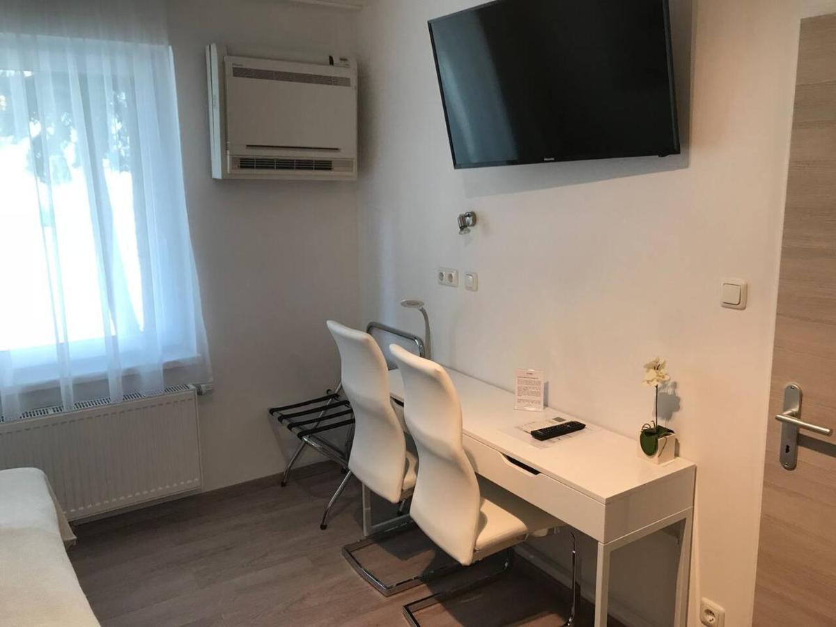 Hotel Michael غيراسدورف بي فيين المظهر الخارجي الصورة